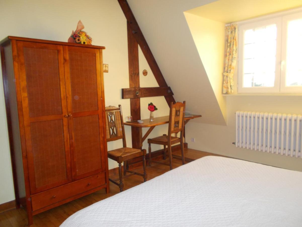 Les Ajoncs Bed and Breakfast Plougrescant Exteriör bild