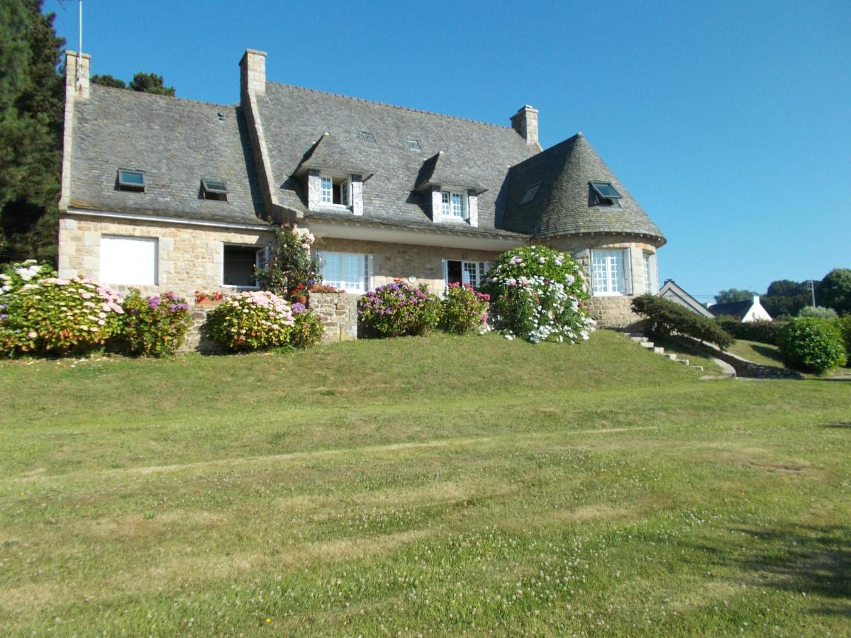 Les Ajoncs Bed and Breakfast Plougrescant Exteriör bild